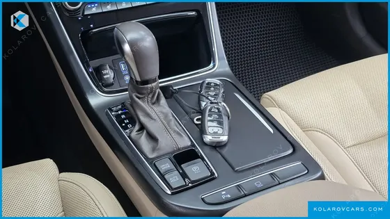 HYUNDAI GRANDEUR 2.4 PREMIUM