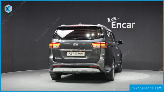 KIA CARNIVAL 9-SEATER PRESTIGE