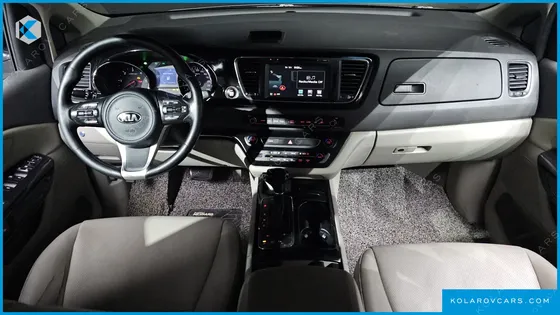 KIA CARNIVAL 9-SEATER PRESTIGE