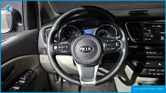 KIA CARNIVAL 9-SEATER PRESTIGE