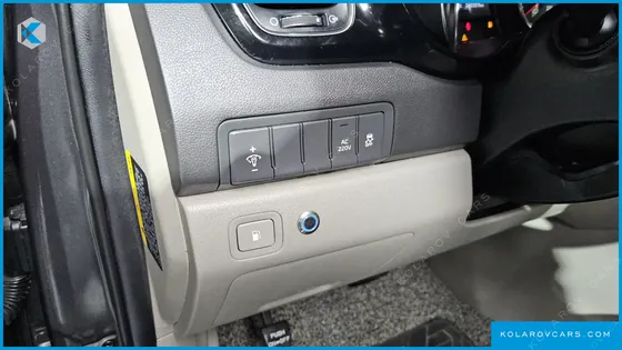 KIA CARNIVAL 9-SEATER PRESTIGE