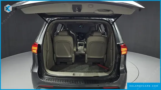 KIA CARNIVAL 9-SEATER PRESTIGE