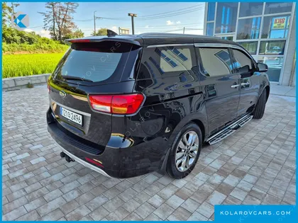 KIA CARNIVAL 9-SEATER NOBLESSE