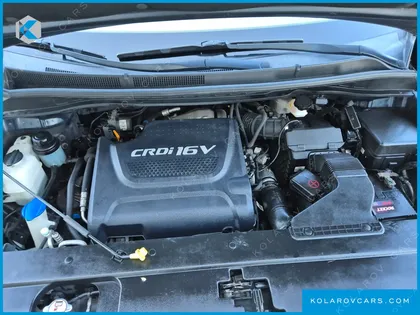 KIA CARNIVAL 9-SEATER NOBLESSE