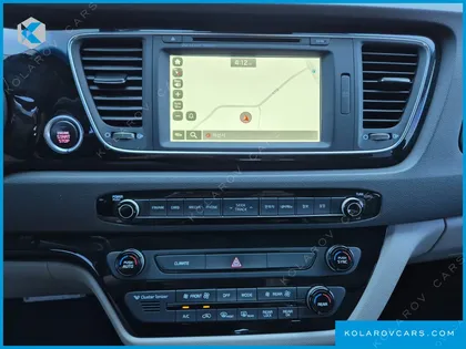 KIA CARNIVAL 9-SEATER NOBLESSE