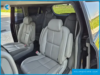 KIA CARNIVAL 9-SEATER NOBLESSE