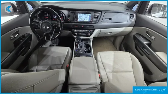 KIA CARNIVAL 9-SEATER LUXURY