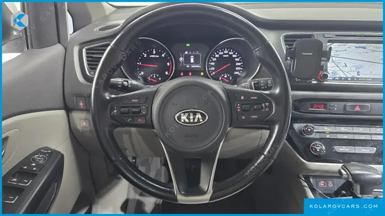 KIA CARNIVAL 9-SEATER LUXURY