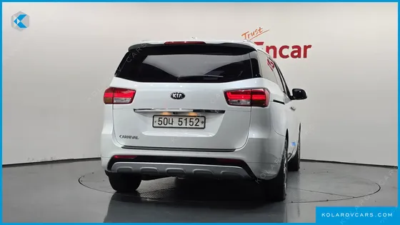KIA CARNIVAL 9-SEATER NOBLESSE SPECIAL