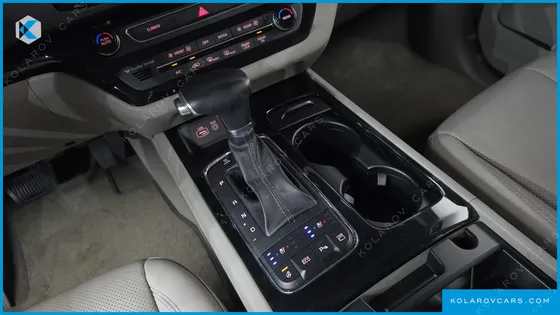 KIA CARNIVAL 9-SEATER NOBLESSE SPECIAL