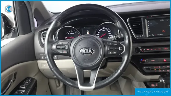 KIA CARNIVAL 9-SEATER NOBLESSE SPECIAL