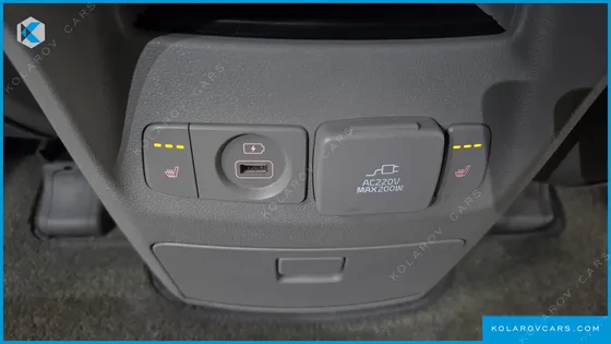 KIA CARNIVAL 9-SEATER NOBLESSE SPECIAL