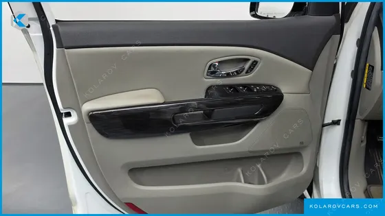 KIA CARNIVAL 9-SEATER NOBLESSE SPECIAL