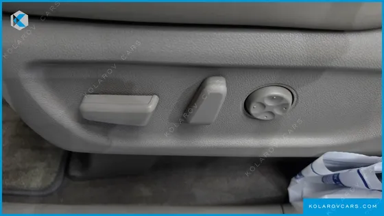 KIA CARNIVAL 9-SEATER NOBLESSE SPECIAL