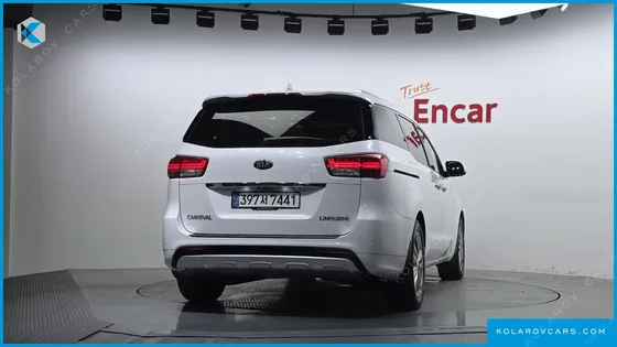 KIA CARNIVAL 7-SEATER LIMOUSINE