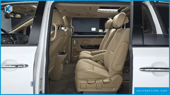 KIA CARNIVAL 7-SEATER LIMOUSINE