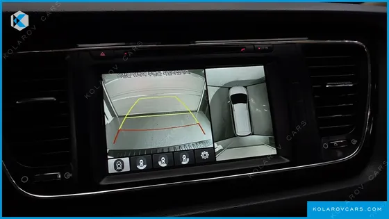 KIA CARNIVAL 7-SEATER LIMOUSINE