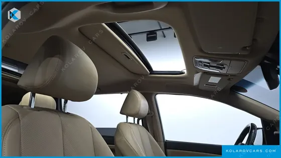 KIA CARNIVAL 7-SEATER LIMOUSINE