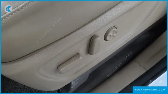 KIA CARNIVAL 7-SEATER LIMOUSINE