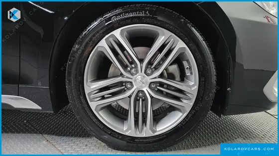 HYUNDAI GRANDEUR 3.0 LPI EXCLUSIVE (RENTAL CAR)