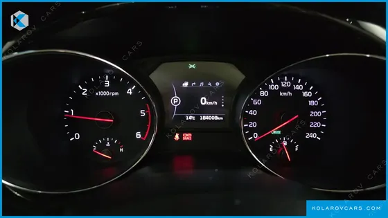 KIA CARNIVAL 9-SEATER HI-LIMOUSINE