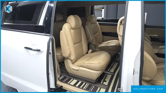 KIA CARNIVAL 9-SEATER HI-LIMOUSINE