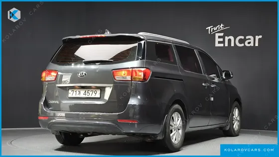 KIA CARNIVAL 11-SEATER LUXURY