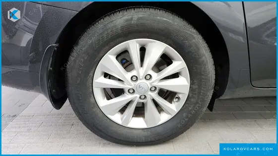 KIA CARNIVAL 11-SEATER LUXURY