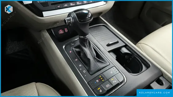 KIA CARNIVAL 11-SEATER LUXURY