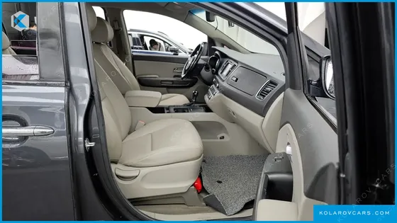 KIA CARNIVAL 11-SEATER LUXURY