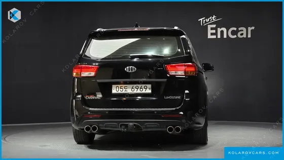 KIA CARNIVAL 7-SEATER LIMOUSINE