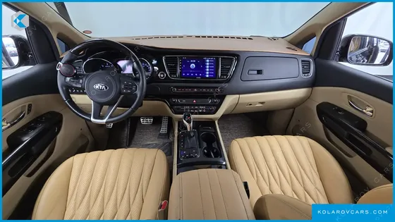 KIA CARNIVAL 7-SEATER LIMOUSINE