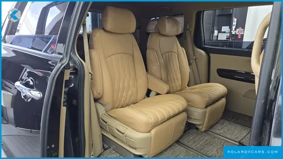 KIA CARNIVAL 7-SEATER LIMOUSINE