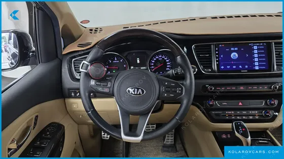 KIA CARNIVAL 7-SEATER LIMOUSINE