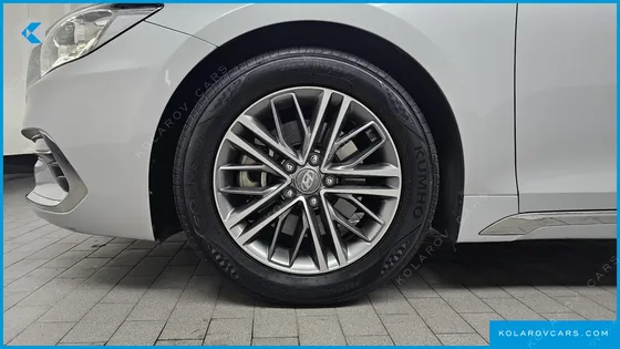 HYUNDAI GRANDEUR 2.4 PREMIUM