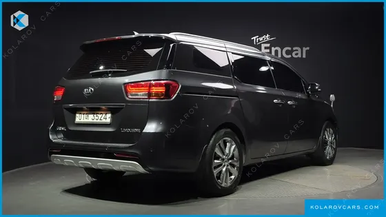 KIA CARNIVAL 7-SEATER LIMOUSINE