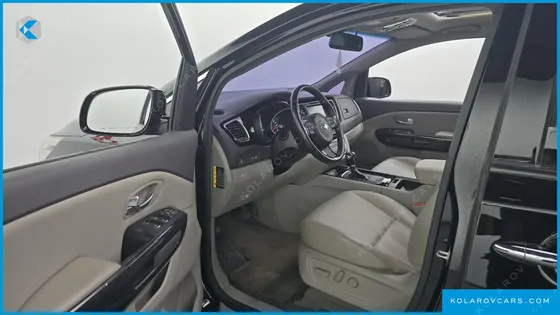 KIA CARNIVAL 9-SEATER PRESTIGE
