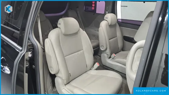 KIA CARNIVAL 9-SEATER PRESTIGE