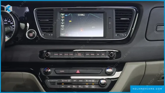KIA CARNIVAL 9-SEATER PRESTIGE