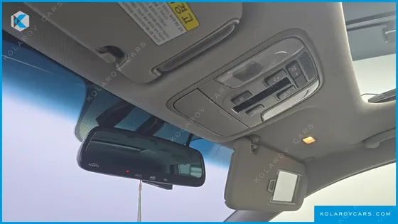 KIA CARNIVAL 9-SEATER PRESTIGE