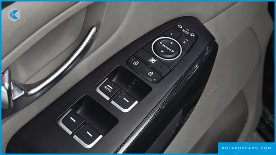 KIA CARNIVAL 9-SEATER PRESTIGE