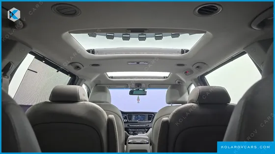 KIA CARNIVAL 9-SEATER PRESTIGE