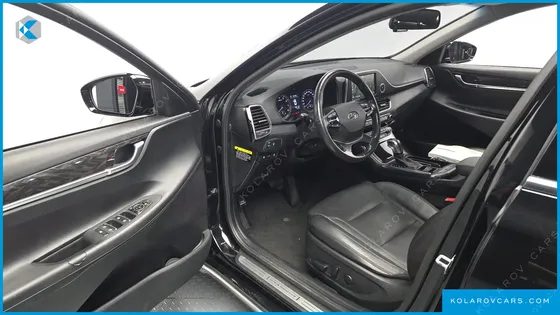 HYUNDAI GRANDEUR 2.4 MODERN BASIC (RENTAL CAR)