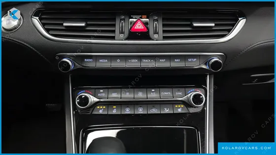 HYUNDAI GRANDEUR 2.4 MODERN BASIC (RENTAL CAR)