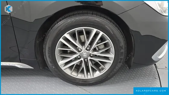 HYUNDAI GRANDEUR 2.4 MODERN BASIC (RENTAL CAR)