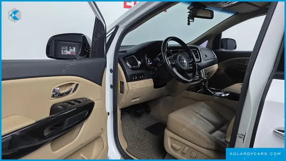 KIA CARNIVAL 9-SEATER NOBLESSE
