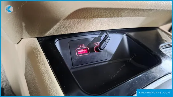 KIA CARNIVAL 9-SEATER NOBLESSE