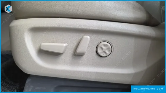 KIA CARNIVAL 9-SEATER NOBLESSE