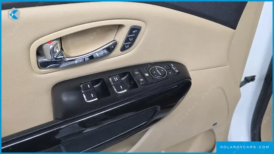 KIA CARNIVAL 9-SEATER NOBLESSE