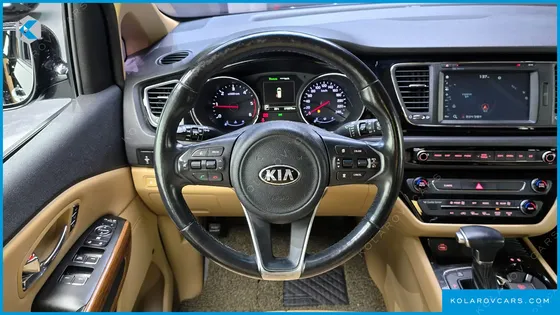 KIA CARNIVAL 9-SEATER HI-LIMOUSINE